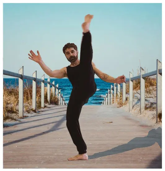 Azad tränar capoeira i Göteborg